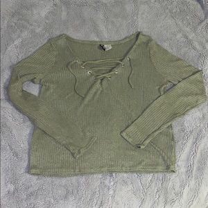 LAST CHANCE H&M Green Long Sleeve Top